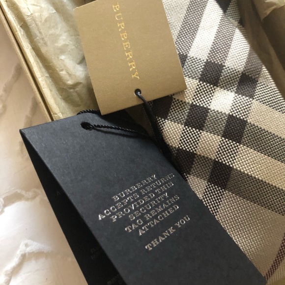 NWT Men’s BURBERRY LONDON Smoked Trench Silk Tie - Picture 4 of 10